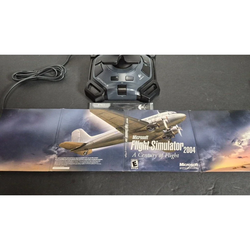 Logitech Attack 3 Joystick Programmable Weighted Base + 04 FLIGHT SIMULATOR CD'S